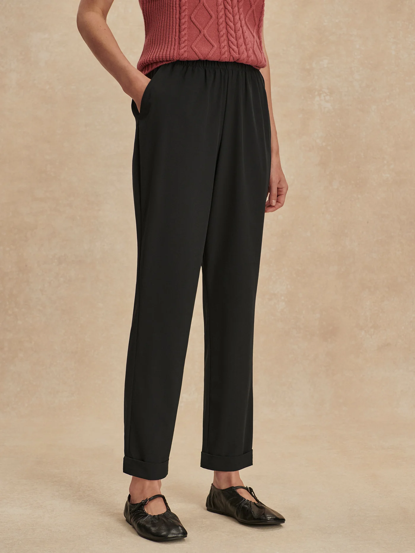Alana 2.0 Tapered Leg Pant 27 - Image 12