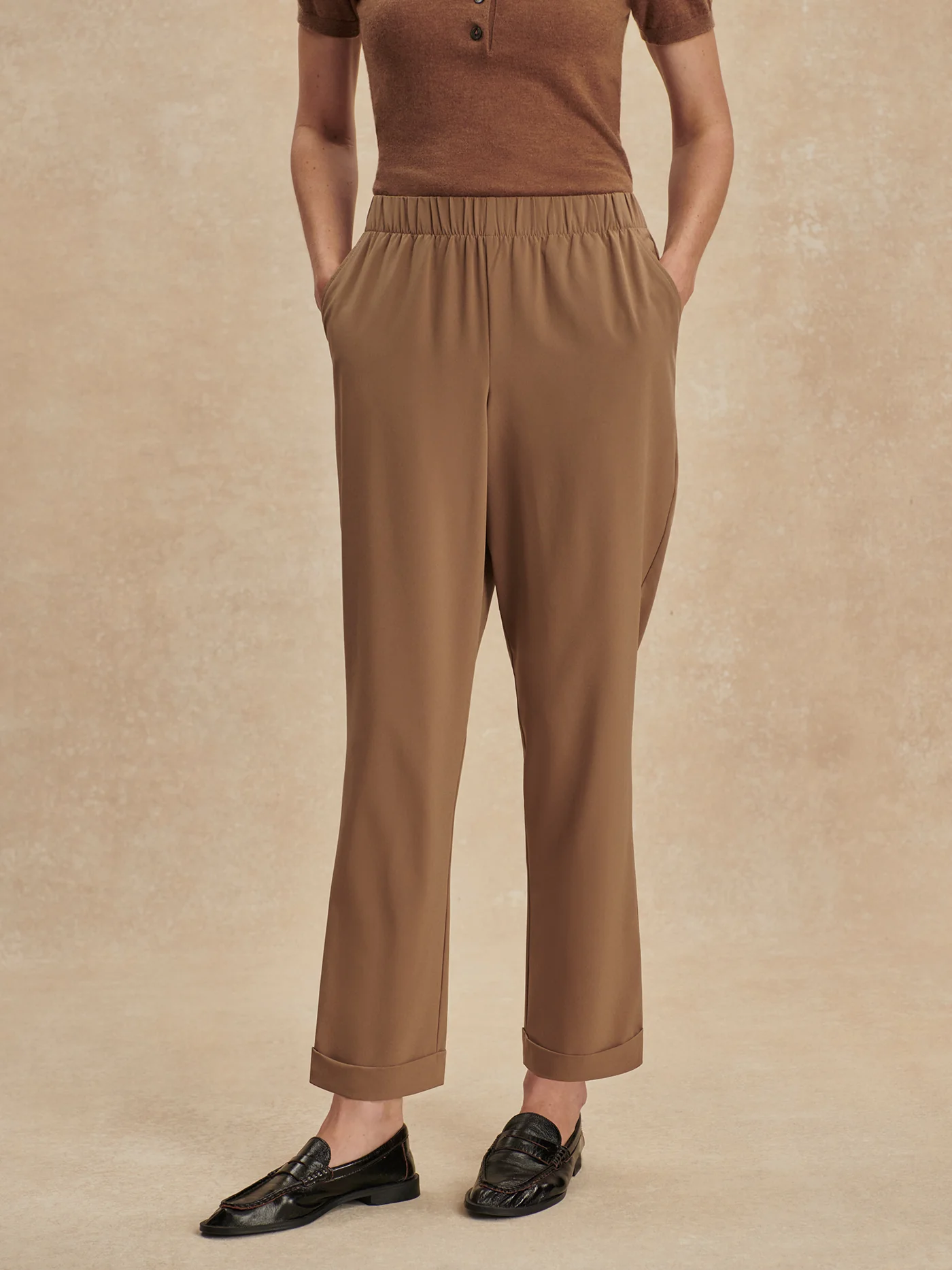 Alana 2.0 Tapered Leg Pant 27 - Image 4