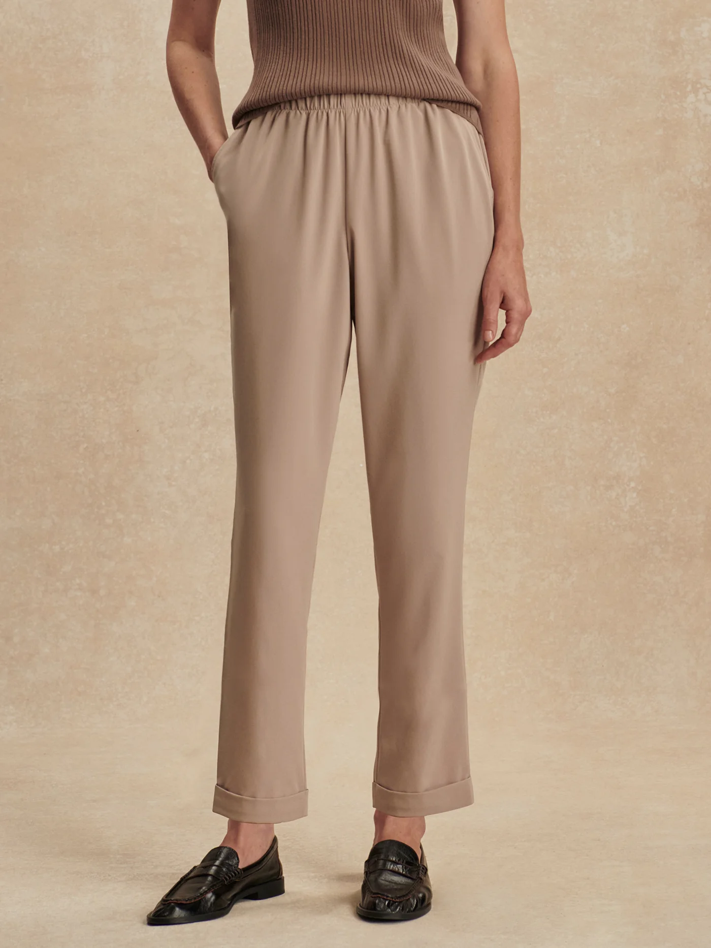 Alana 2.0 Tapered Leg Pant 27 - Image 7