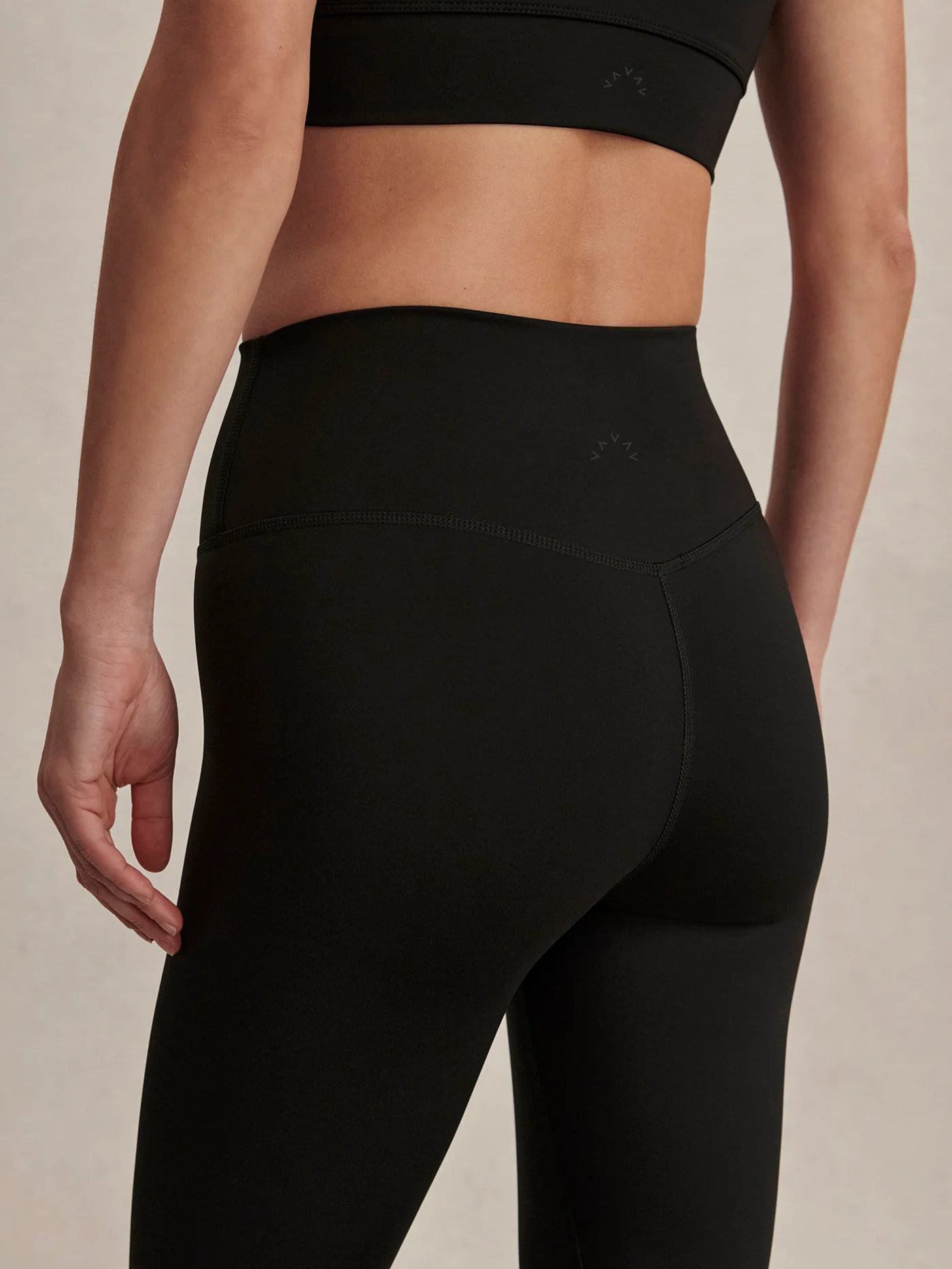 Assure High Rise Legging 28 - Image 11
