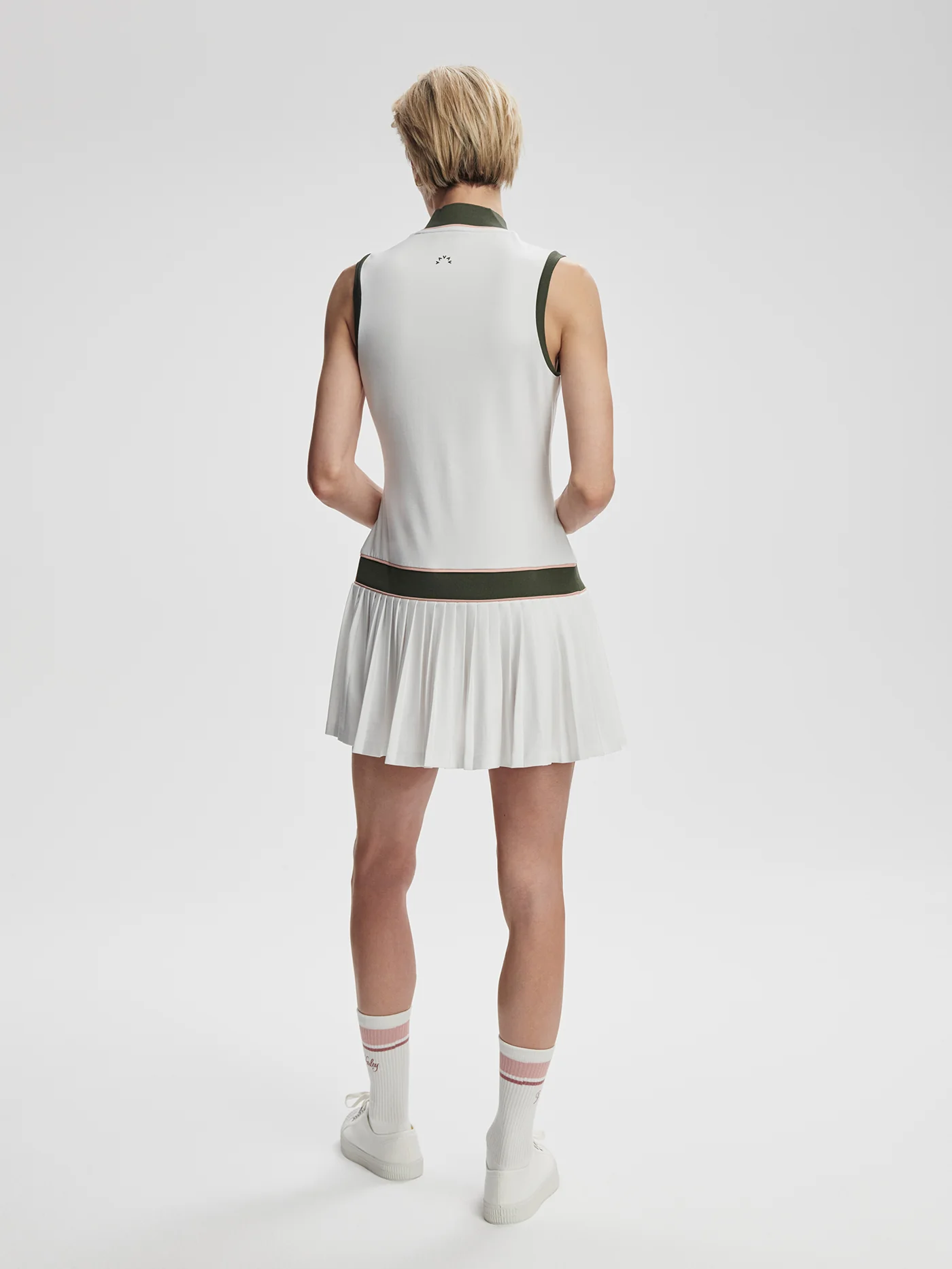 Jouri Court Dress 32.5 - Image 5