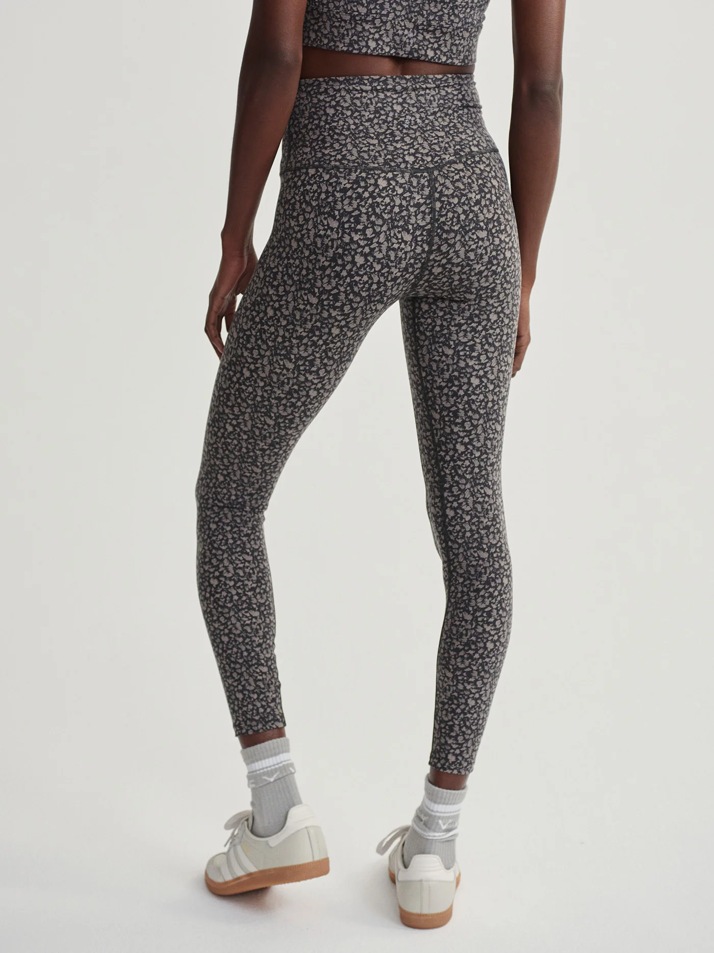 Move High Rise Legging 25 - Image 50