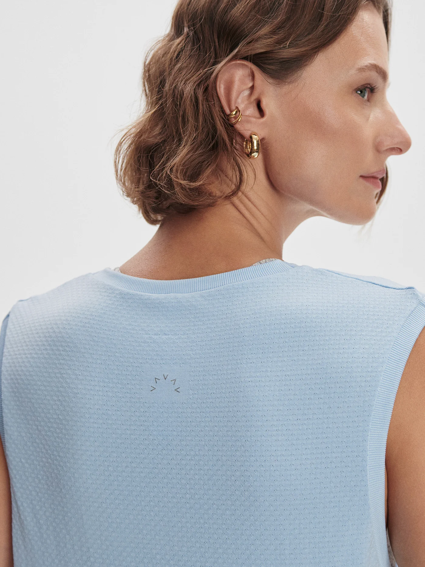 Page Seamless Crop Tank - Image 31