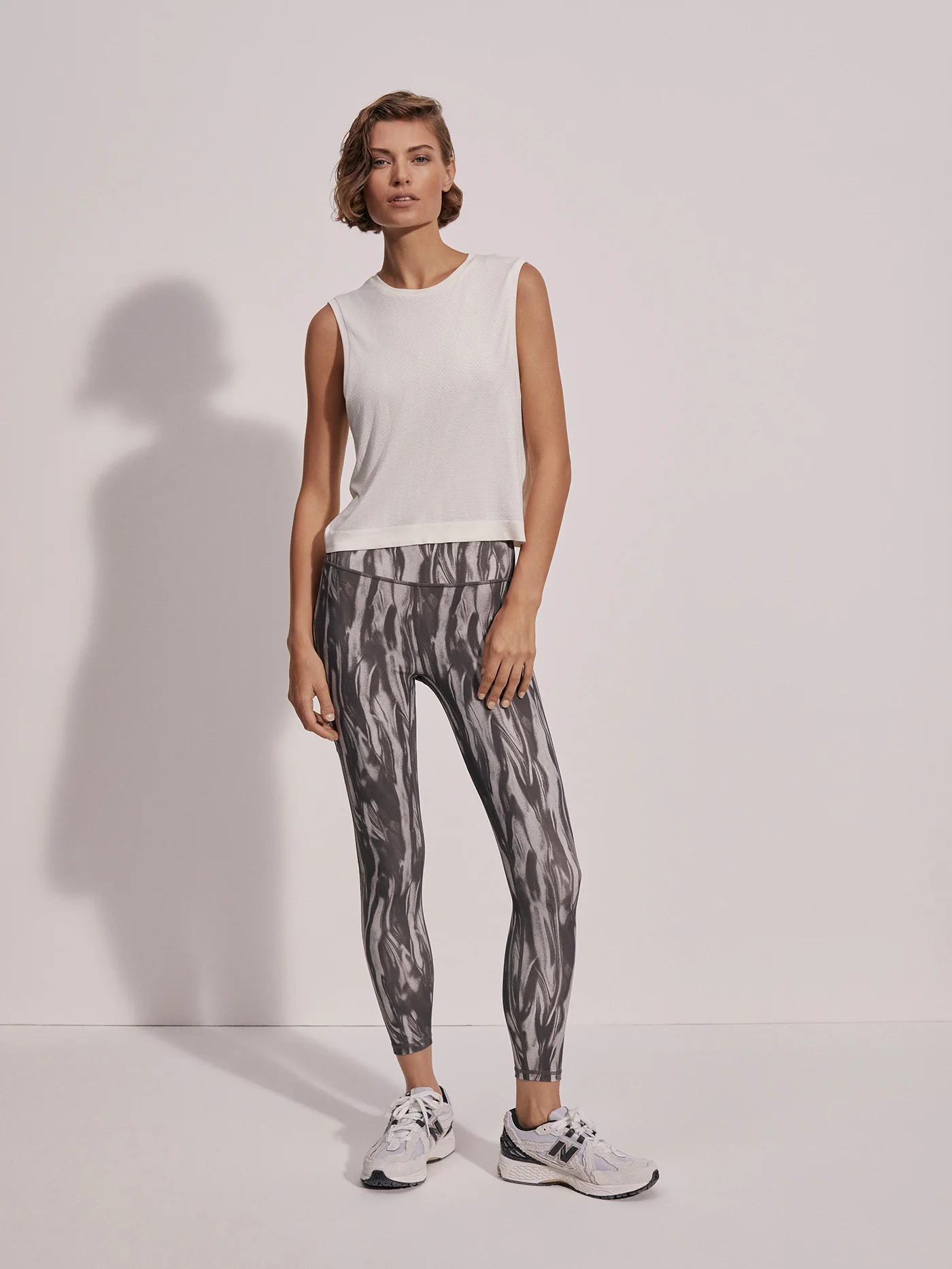 Page Seamless Crop Tank - Image 4