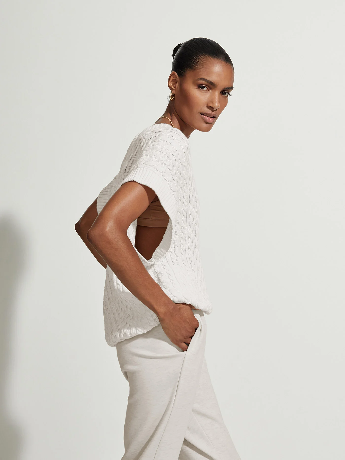 Romelo Knit Vest - Image 3