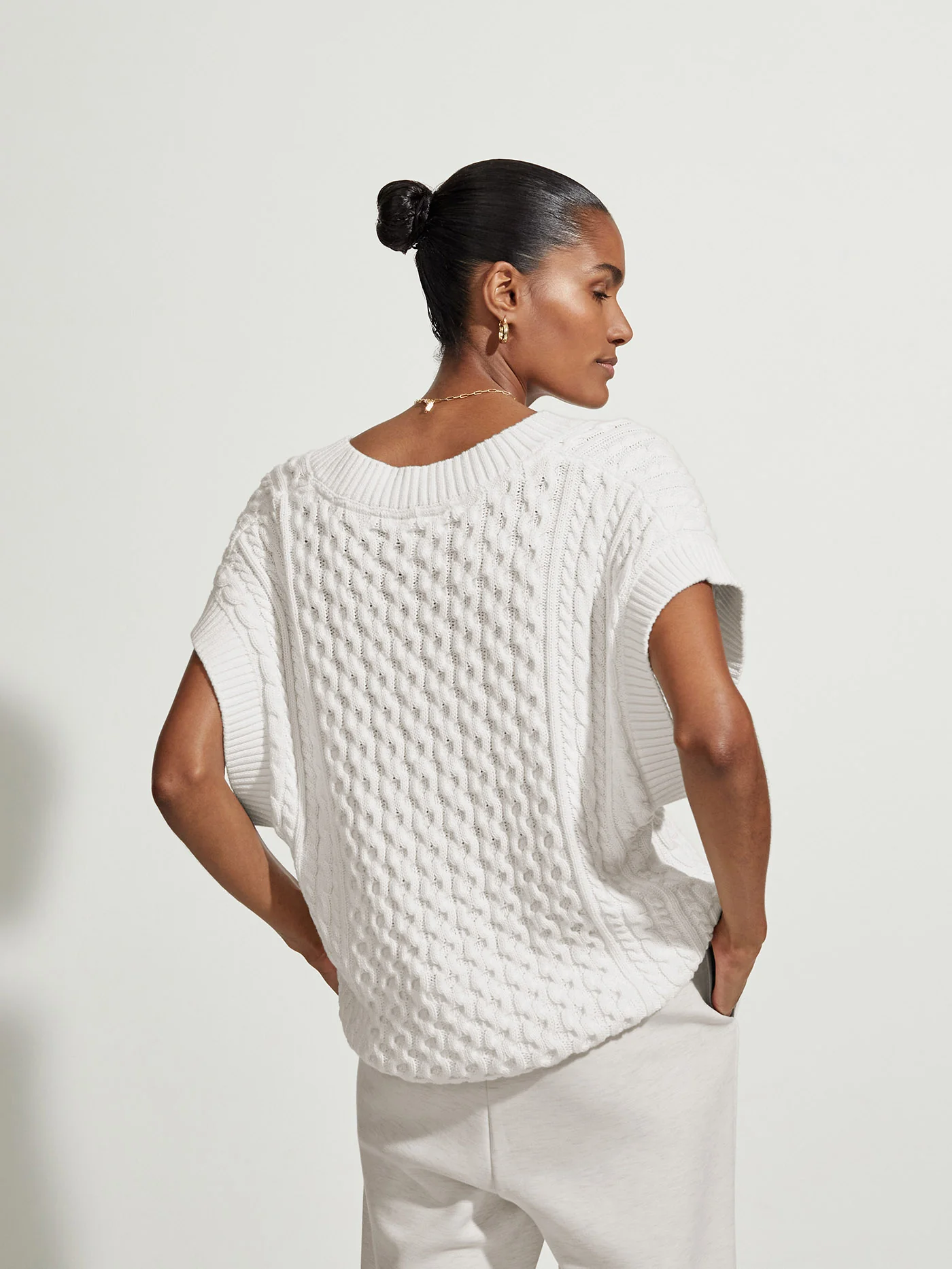 Romelo Knit Vest - Image 5