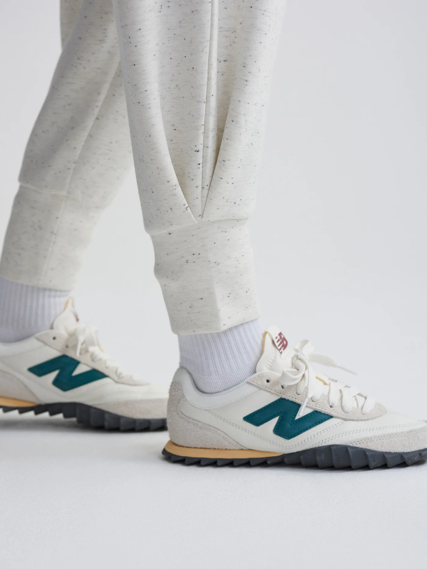 The Relaxed Pant 27.5 - Image 35