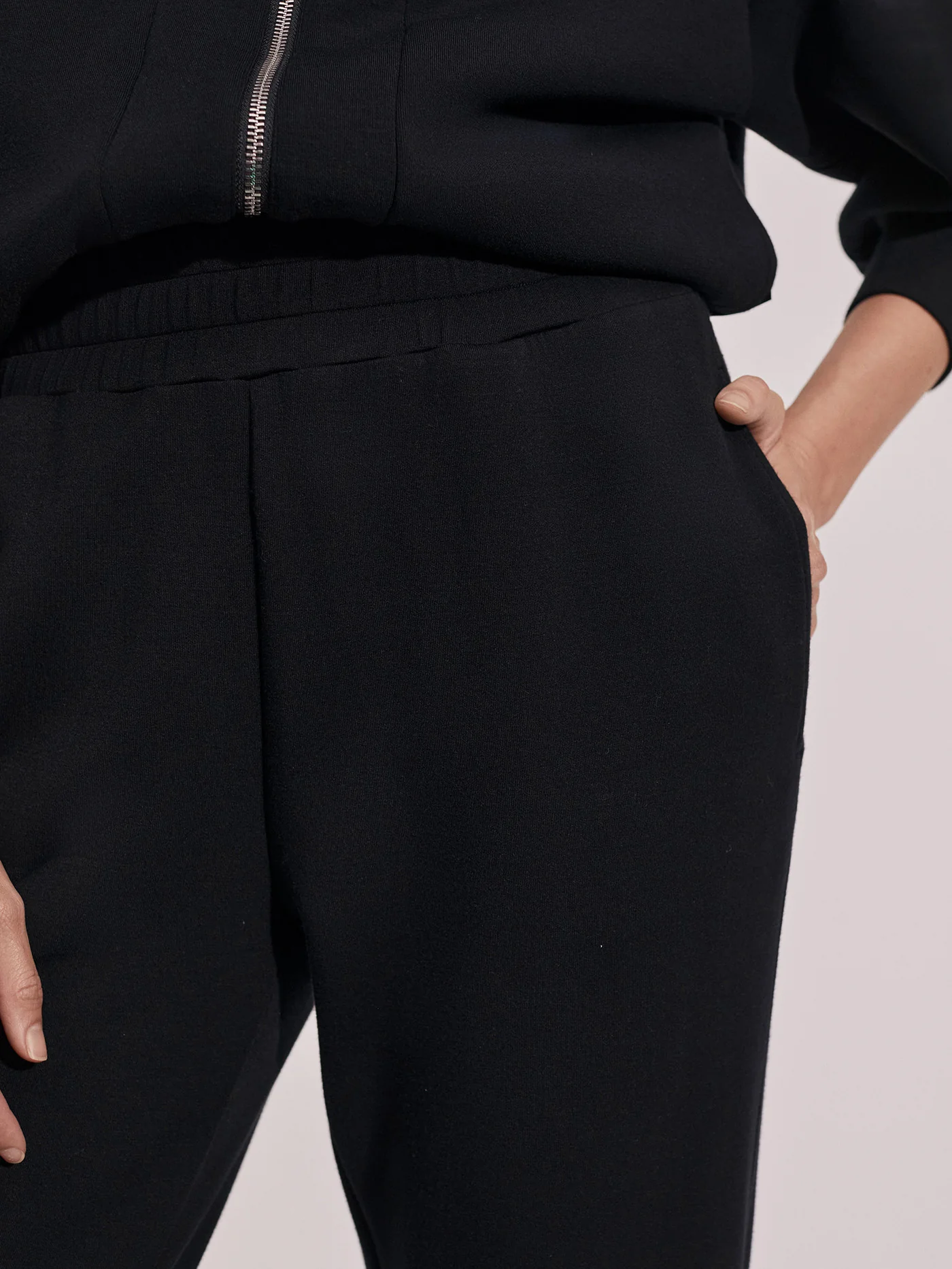The Slim Zip Hem Pant 29.5 - Image 5